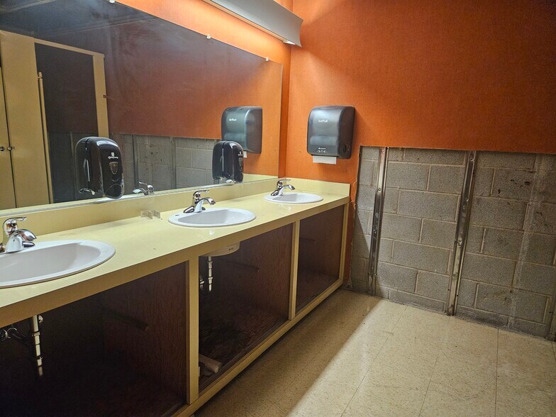 More Photos Of 3265 Main St, Weirton Bank For Sale