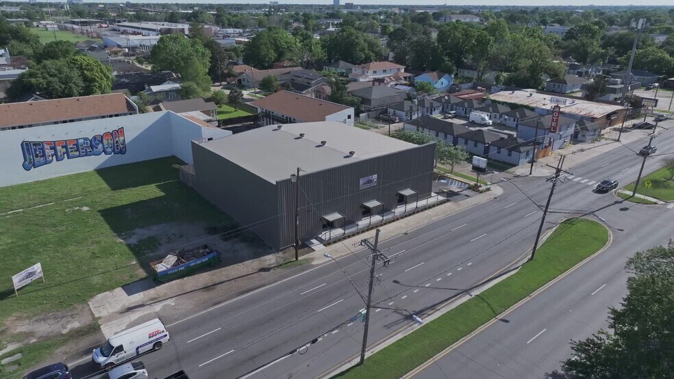 Primary Photo Of 3401 Jefferson Hwy, Jefferson Storefront For Lease