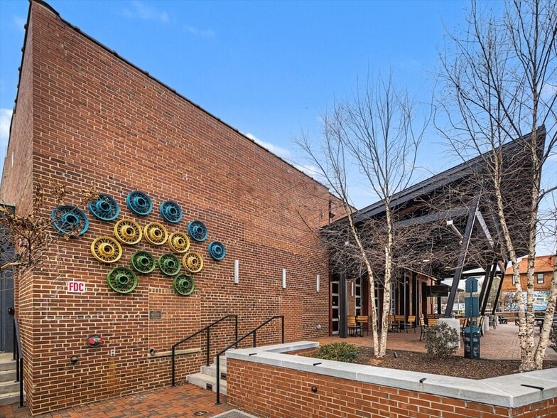 More Photos Of 39 West St, Pittsboro Restaurant For Lease