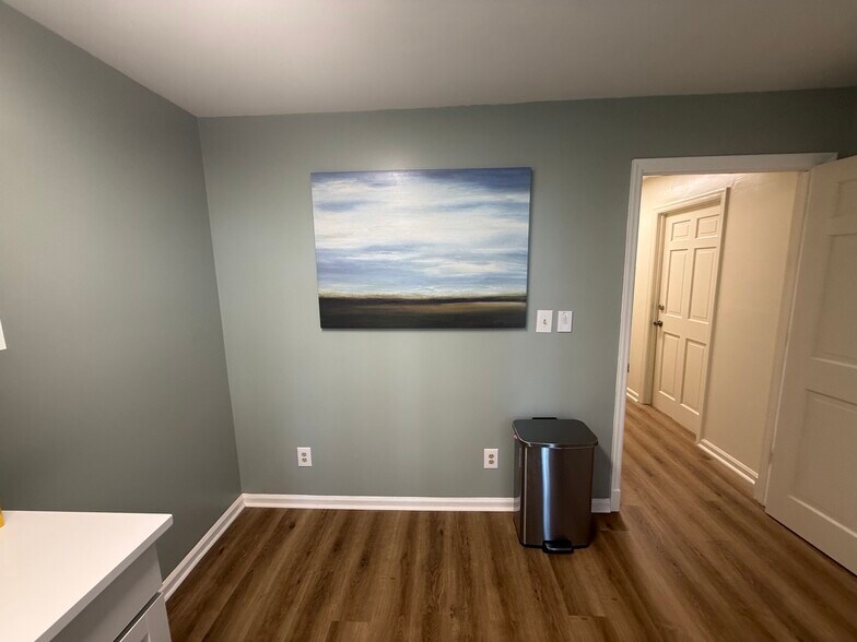 More Photos Of 5 Calendar Ct, Columbia Medical For Lease