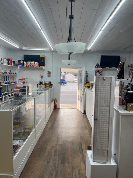 More Photos Of 6225 Highway 114, Lyerly Storefront For Sale