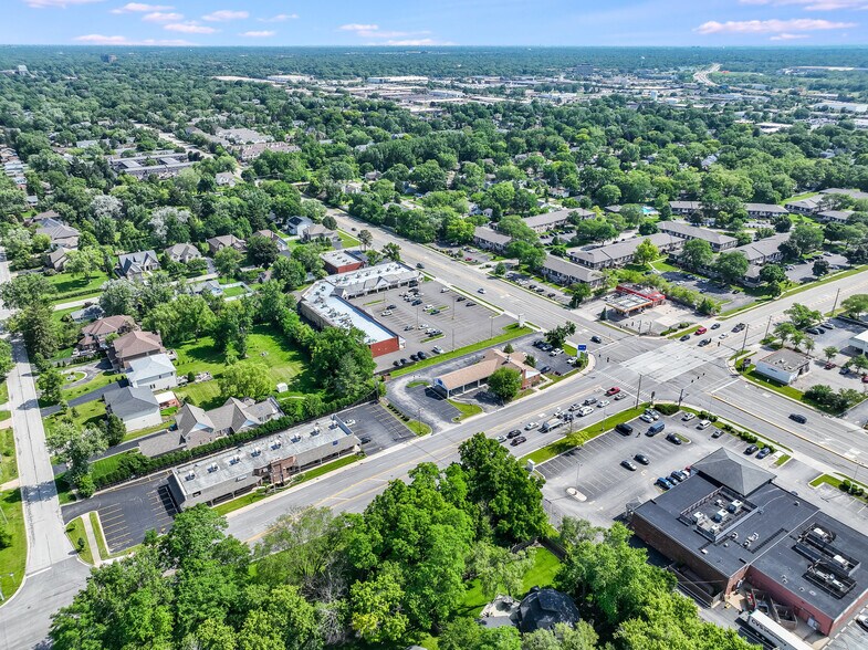 More Photos Of 4880 W Euclid Ave, Palatine General Retail For Sale