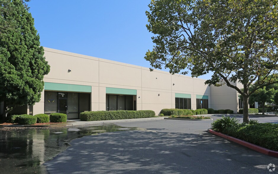 More Photos Of 5594 Brisa St, Livermore Warehouse For Lease