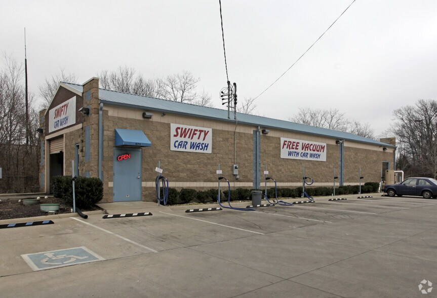 Primary Photo Of 671 Main St, Goodlettsville Carwash For Sale