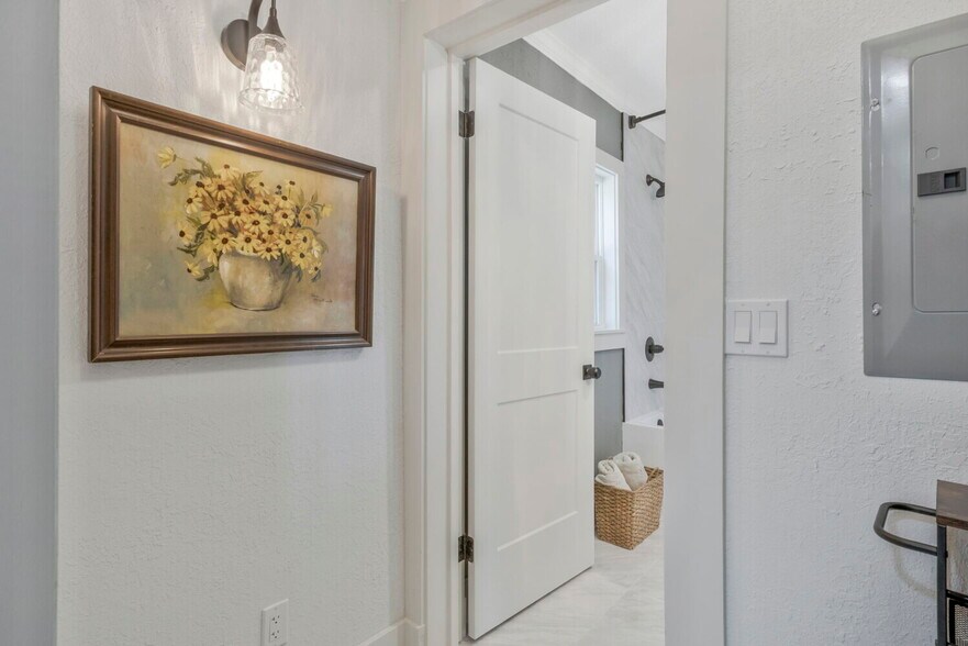 More Photos Of 6682 Ravine St, Milton Office Residential For Sale