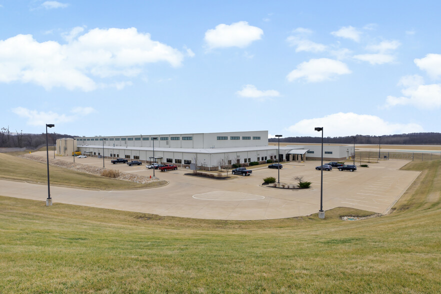 Primary Photo Of 7022 W Middle Rd, Peoria Airplane Hangar For Lease