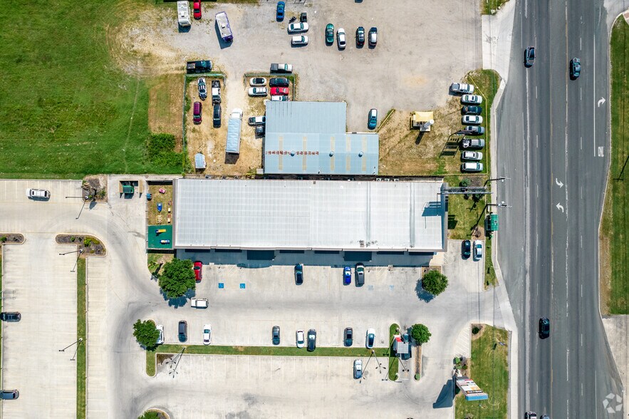 More Photos Of 8316 Fm-78, Converse Unknown For Lease