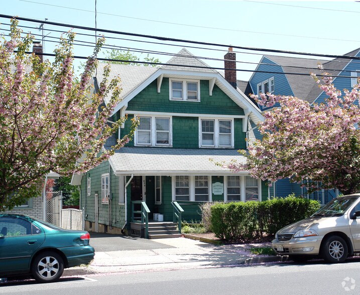 Primary Photo Of 806 Kearny Ave, Kearny Office For Lease