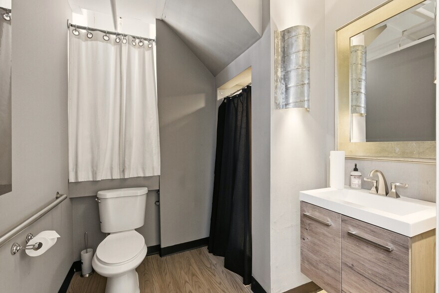 More Photos Of 39 E 3rd St, Richmond Apartments For Sale