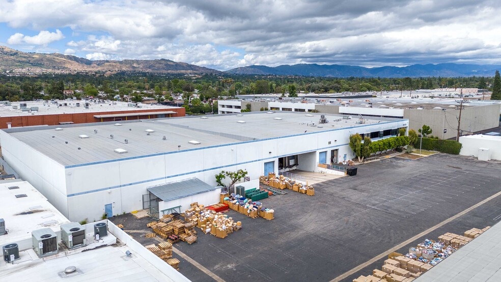 More Photos Of 20401 Prairie St, Chatsworth Manufacturing For Lease