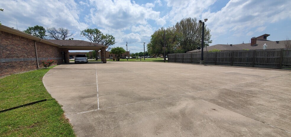 More Photos Of 626 W Main St, Fairfield Lodge Meeting Hall For Sale