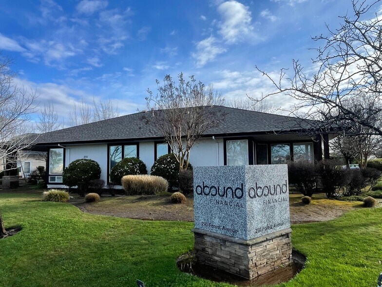 More Photos Of 2111 Forest Ave, Chico Office Residential For Lease