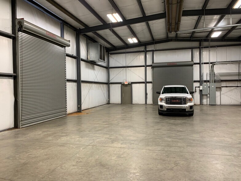 More Photos Of 2227 N Leg Rd, Augusta Warehouse For Lease