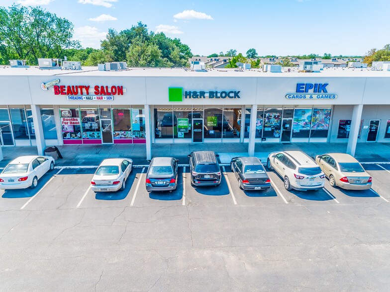 More Photos Of 716-756 E Pipeline Rd, Hurst Freestanding For Lease