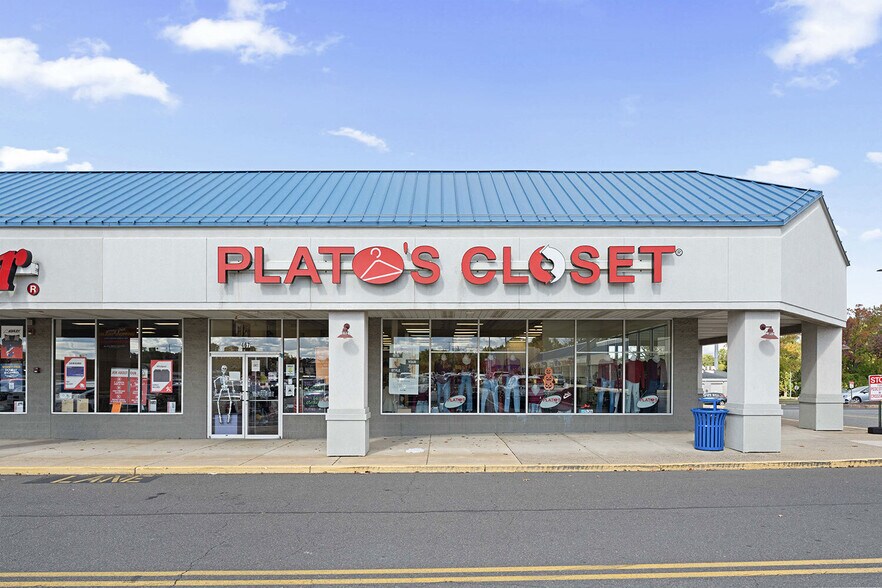 More Photos Of 471 S Oxford Valley Rd, Fairless Hills Unknown For Lease
