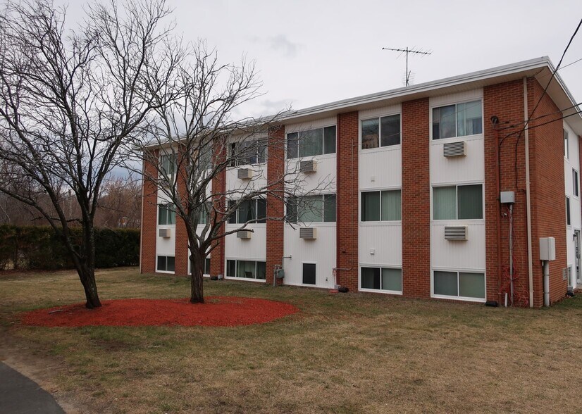 1090 Mineral Spring Ave, North Providence, RI 02904 Apartments For