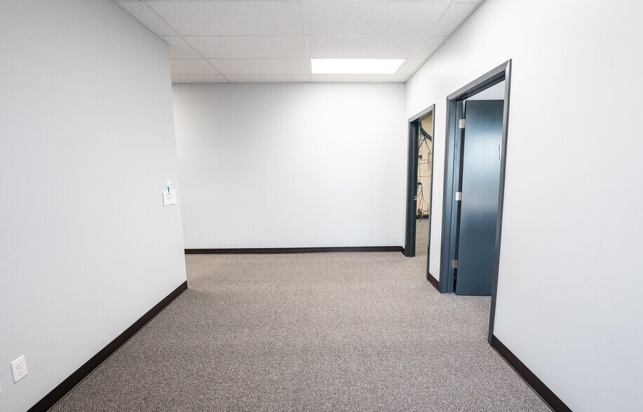 More Photos Of 1120 Toro Grande, Cedar Park Light Distribution For Sale