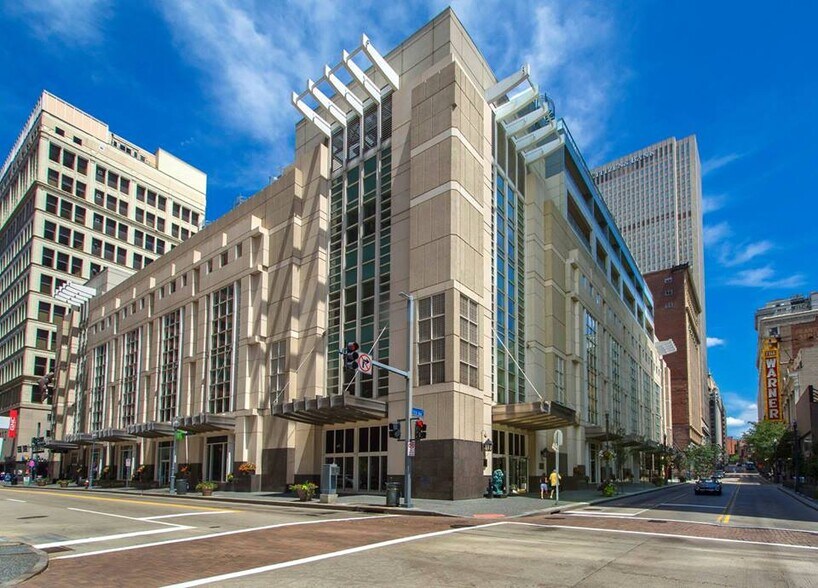 Primary Photo Of 301 5th Ave, Pittsburgh Office Residential For Lease