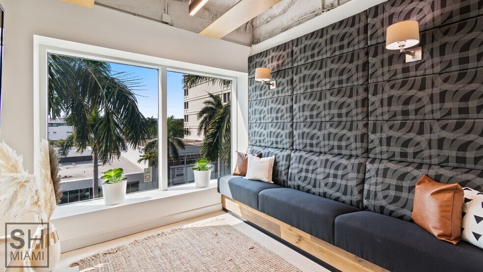 More Photos Of 820 W 41st St, Miami Beach Coworking Space