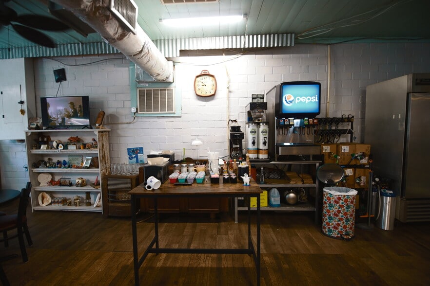 More Photos Of 15745 TX-204, Cushing Specialty For Sale