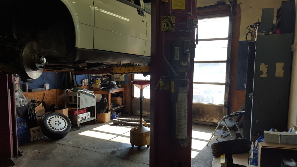 More Photos Of 152 Speigletown Rd, Troy Service Station For Sale