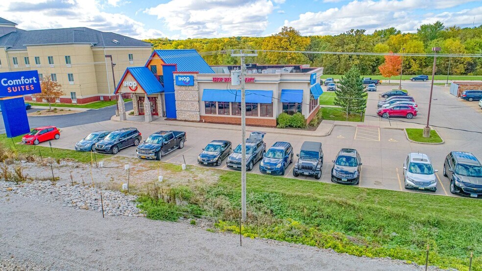 More Photos Of 2248 N Webb Rd, Grand Island Restaurant For Sale