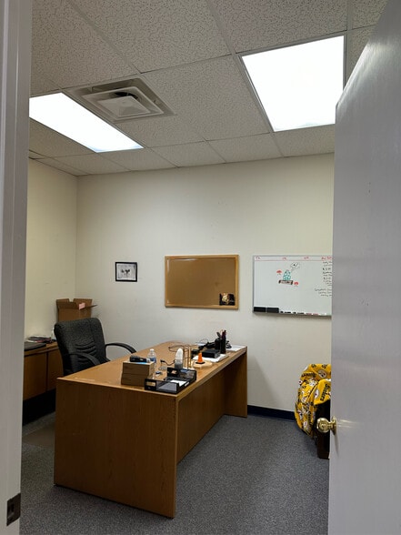 More Photos Of 4601 Hollow Tree Dr, Arlington Office For Lease
