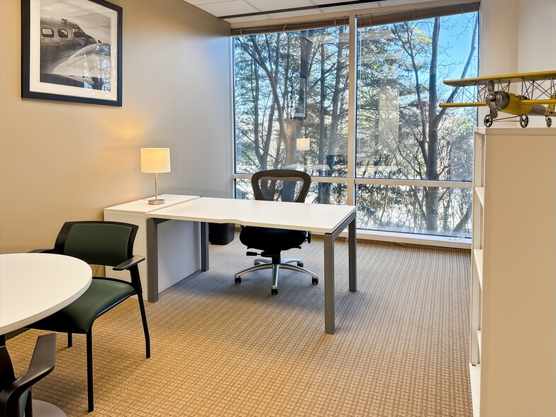 More Photos Of 5555 Glenridge Connector, Atlanta Coworking Space