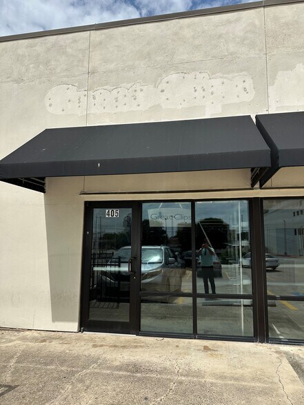 More Photos Of 403 N Guadalupe St, San Marcos General Retail For Lease