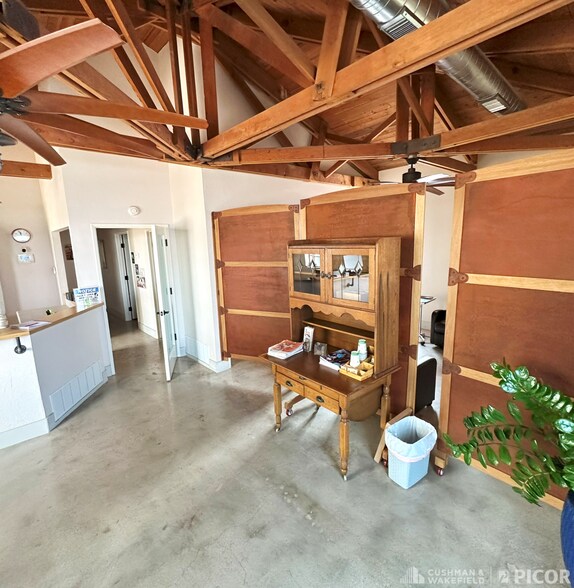 More Photos Of 1601 N Tucson Blvd, Tucson Medical For Sale