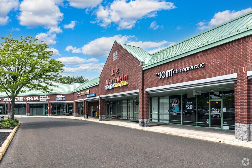 More Photos Of 2010 County Line Rd, Huntingdon Valley Storefront For Sale