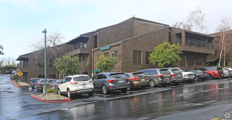 More Photos Of 3470 Mt Diablo Blvd, Lafayette Unknown For Lease