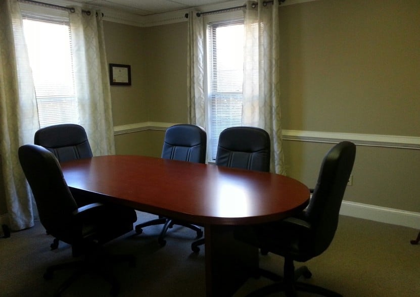 More Photos Of 320 Cherokee St NE, Marietta Office For Lease
