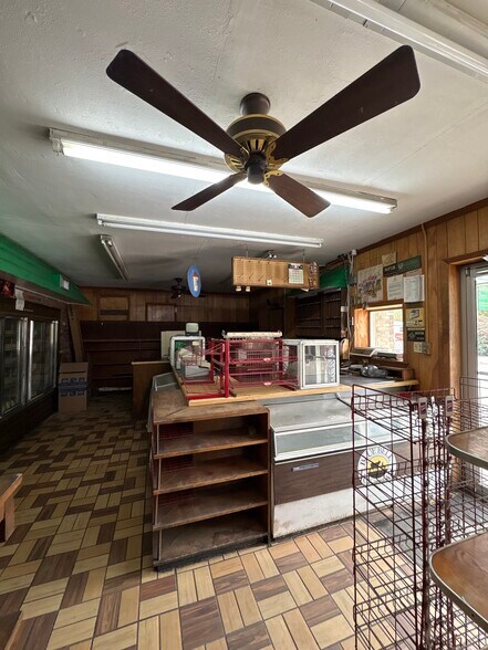 More Photos Of 1201 Magnolia St, Thomasville General Retail For Sale