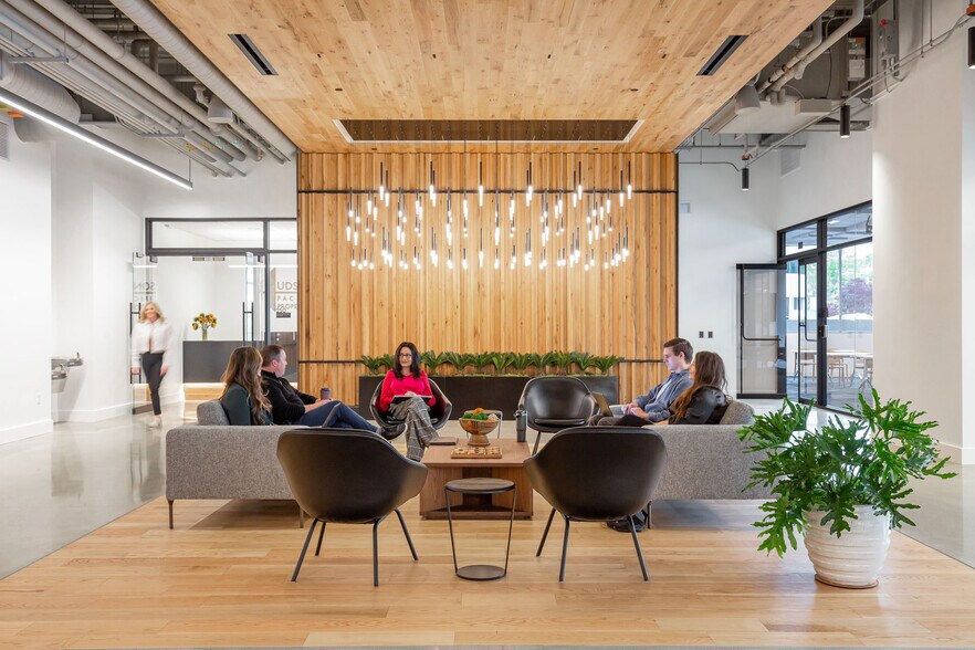 More Photos Of 1711 Boren Ave, Seattle Office For Lease