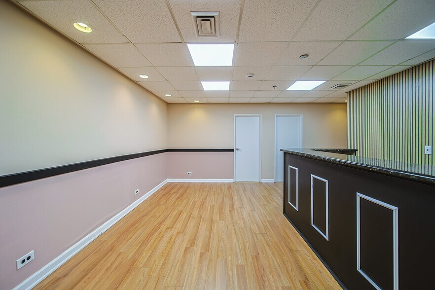 More Photos Of 1625 Anderson Ave, Fort Lee Medical For Lease
