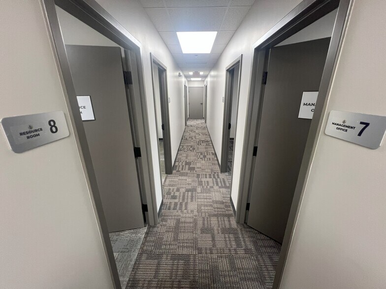 More Photos Of 300 3rd Ave SE, Rochester Coworking Space