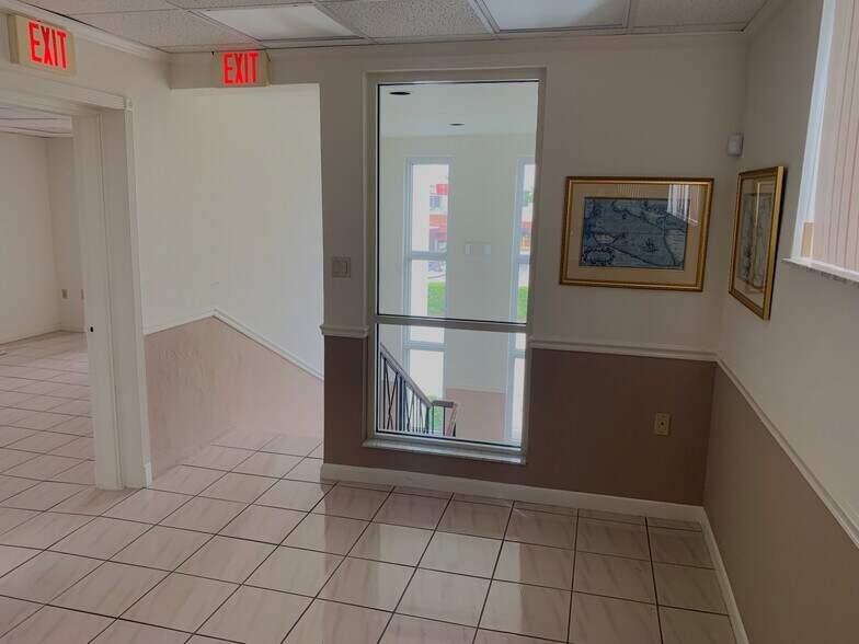 More Photos Of 3670 NW 6th St, Miami Loft Creative Space For Sale