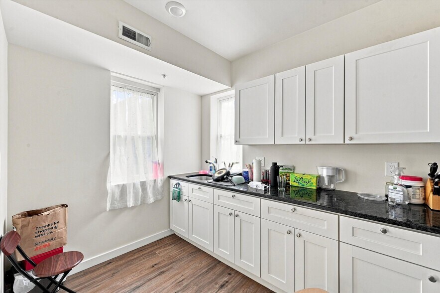 More Photos Of 1648 S 16th St, Philadelphia Apartments For Sale