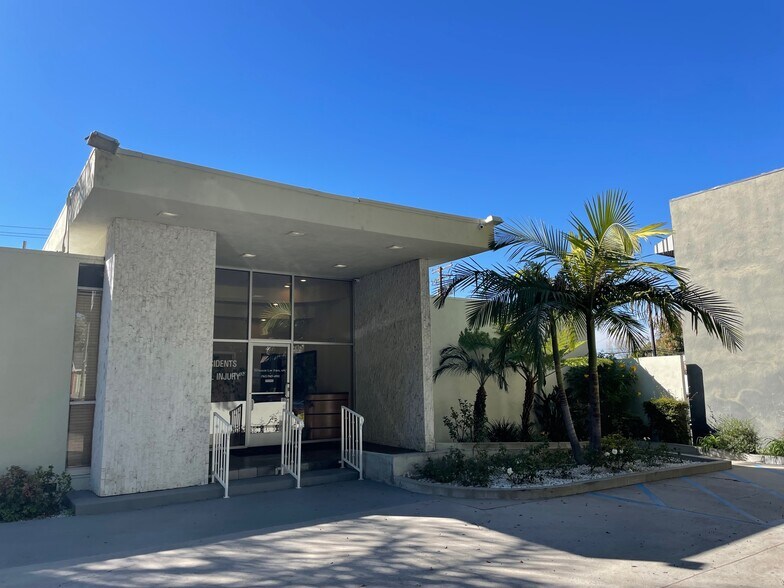 More Photos Of 7915 Painter Ave, Whittier Office For Lease