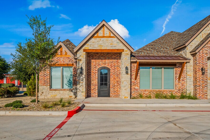 More Photos Of 206 Slide Rd, Lubbock Office For Lease