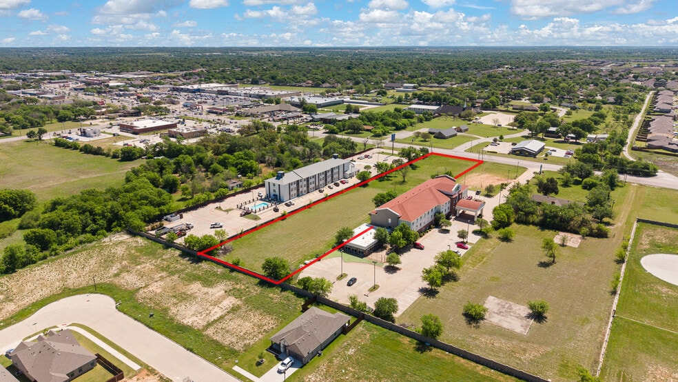 More Photos Of 1724 W Henderson St, Cleburne Land For Sale