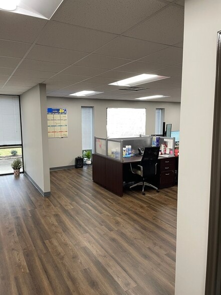 More Photos Of 2059 Magnolia Dr, Pasadena Warehouse For Sale