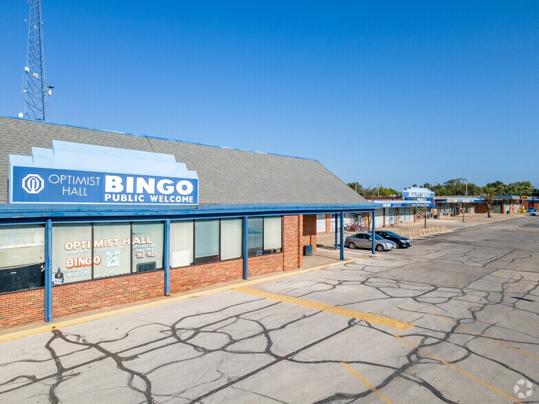 More Photos Of 11102-11154 Blue Ridge Blvd, Kansas City Unknown For Lease