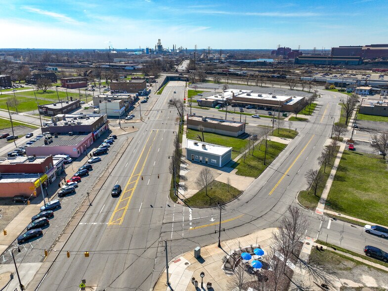 More Photos Of 10306 Dix, Dearborn Office For Sale