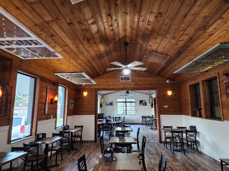 More Photos Of 1740 E Jefferson St, Brooksville Restaurant For Sale