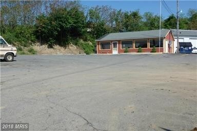More Photos Of 865 Lincoln Way W, Chambersburg Auto Repair For Sale