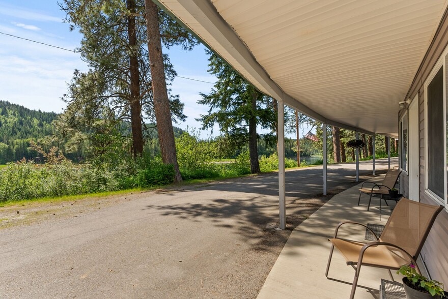 More Photos Of 8612 Washington 31 Hwy, Metaline Hotel For Sale