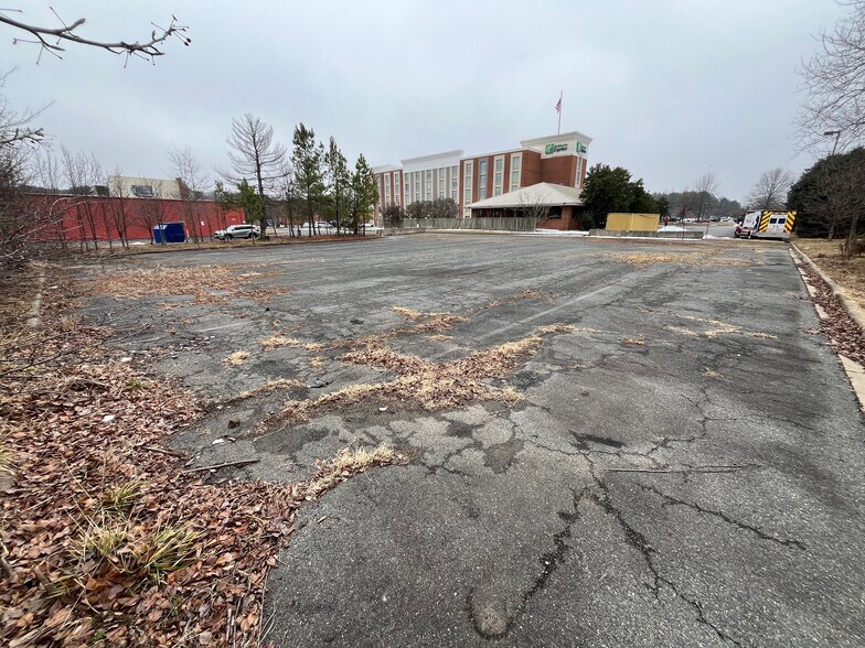 More Photos Of 4904 Southpoint Pky, Fredericksburg Land For Lease