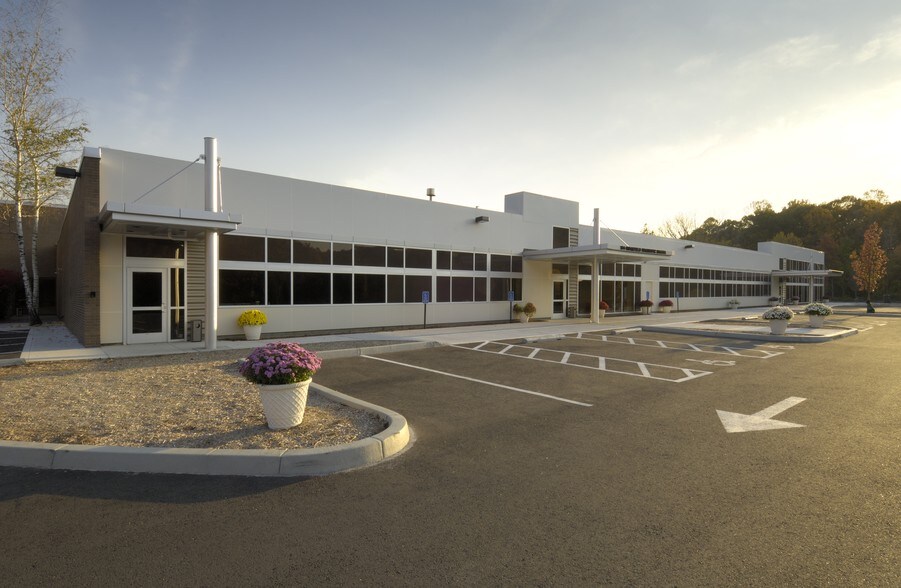 More Photos Of 901 Ethan Allen Hwy, Ridgefield Medical For Lease